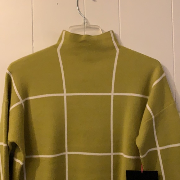 Sweater - Picture 2 of 3